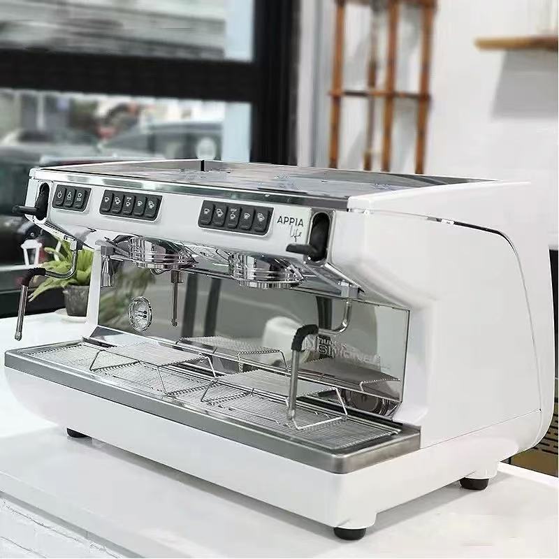 啡厨修团队与咖啡豆